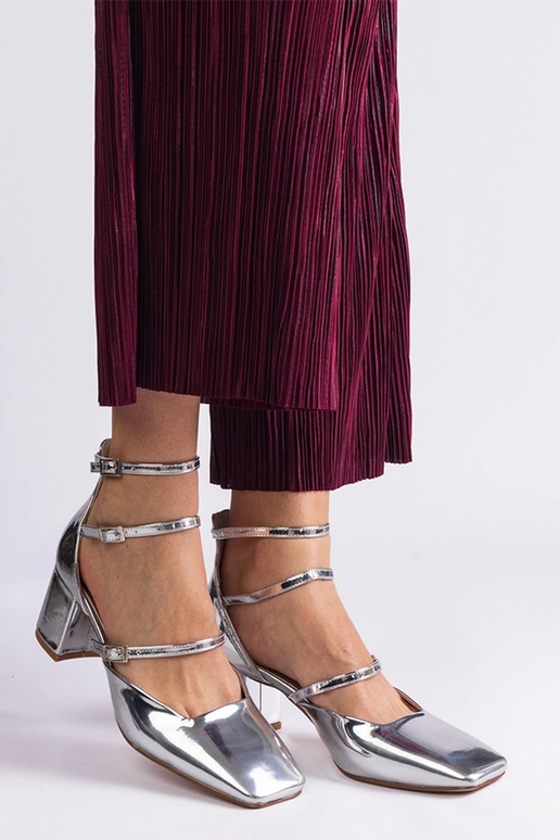 Strieborné lakované lodičky s...