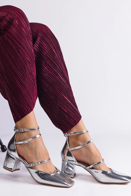 Strieborné lakované lodičky s...