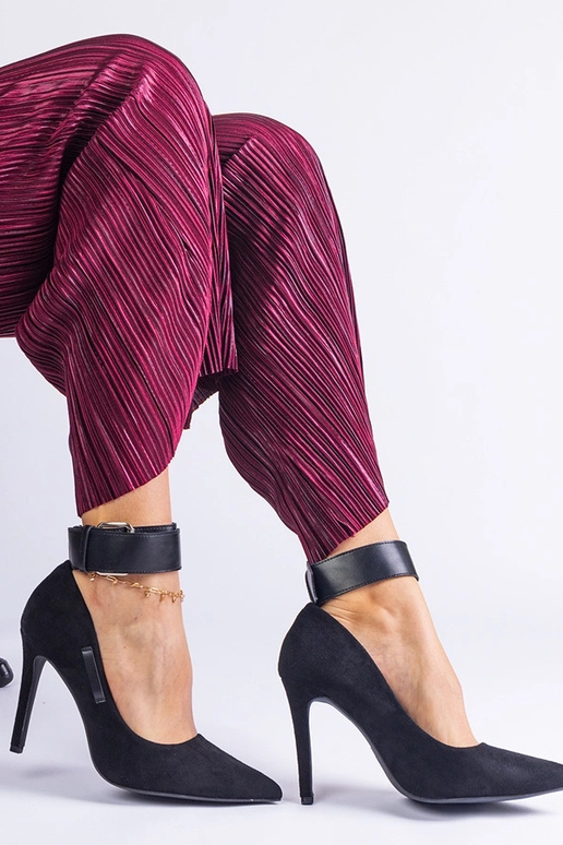 Čierne lodičky na vysokom opätku z...