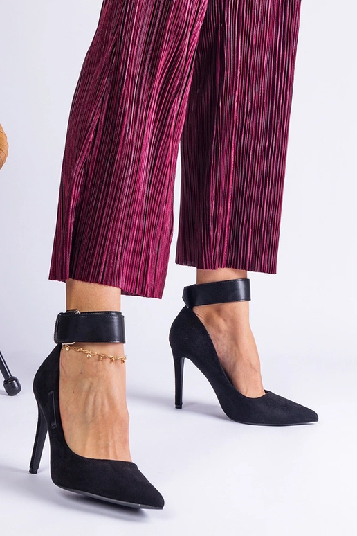 Čierne lodičky na vysokom opätku z...