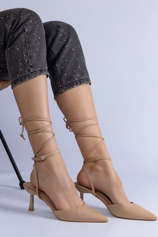 Béžové lodičky s otvorenou špičkou...