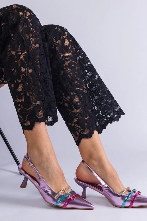 Fialové kačacie podpätky s otvorenou... Fialové kačacie podpätky s otvorenou...