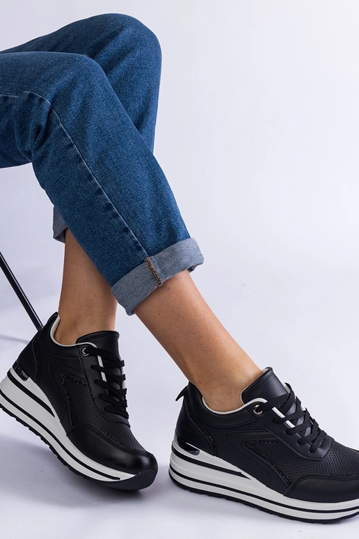 Čierne tenisky na platforme zdobené...