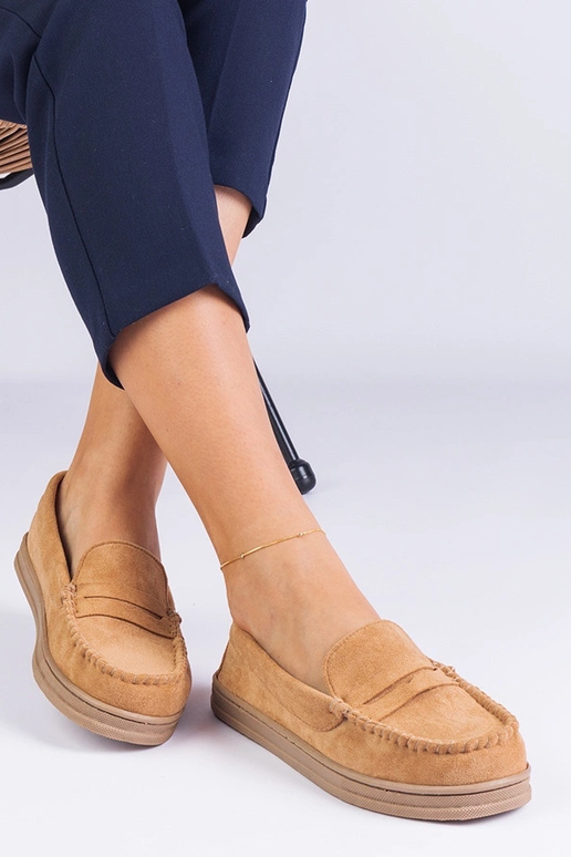 Hnedé dámske topánky z umelej zamše...