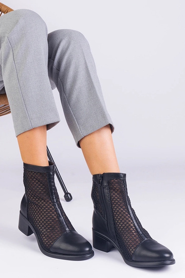 Čierne sieťované členkové...