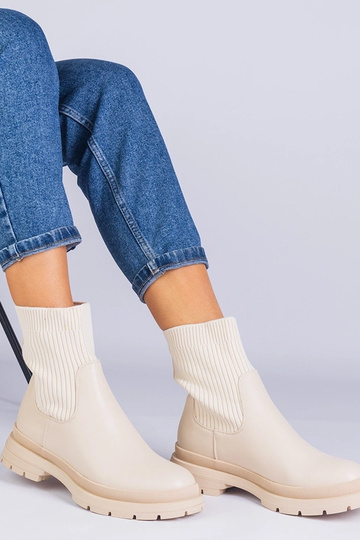 Béžové čižmy s textilným...