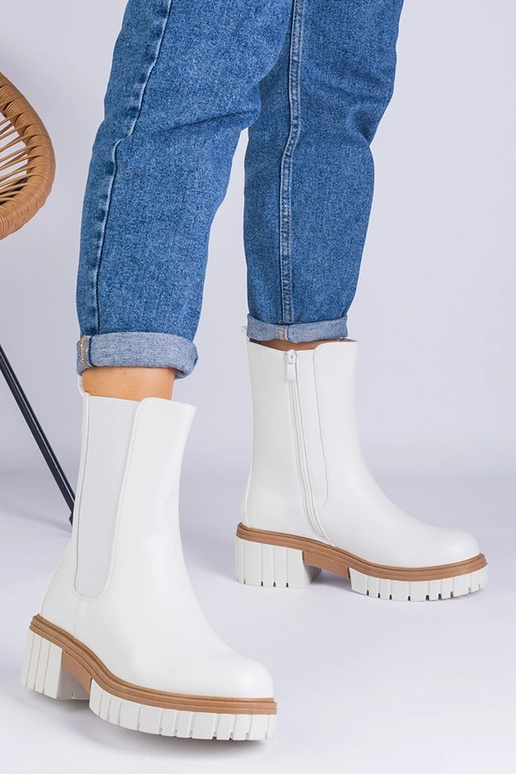 Biele členkové čižmy z imitácie kože...