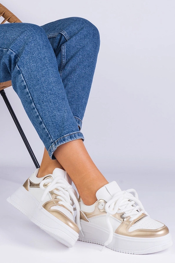 Bielo-zlaté tenisky na...