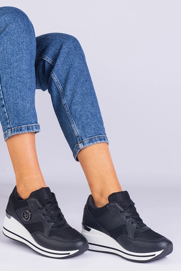 Čierne dámske tenisky...