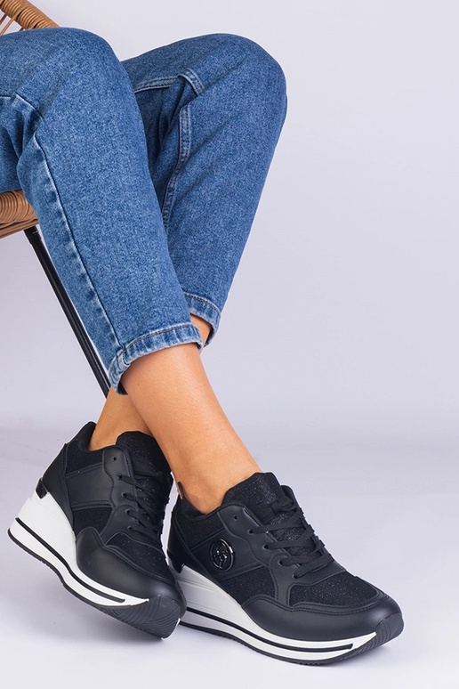 Čierne dámske tenisky zdobené...