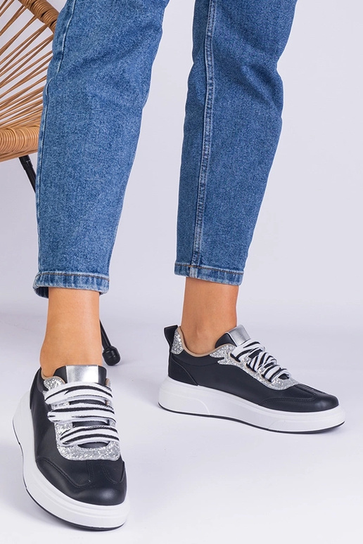 Čierne dámske tenisky zdobené...