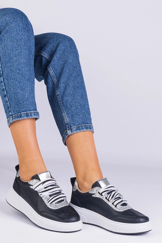 Čierne dámske tenisky zdobené...