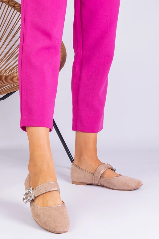 Béžové balerínky zdobené krištáľovou...