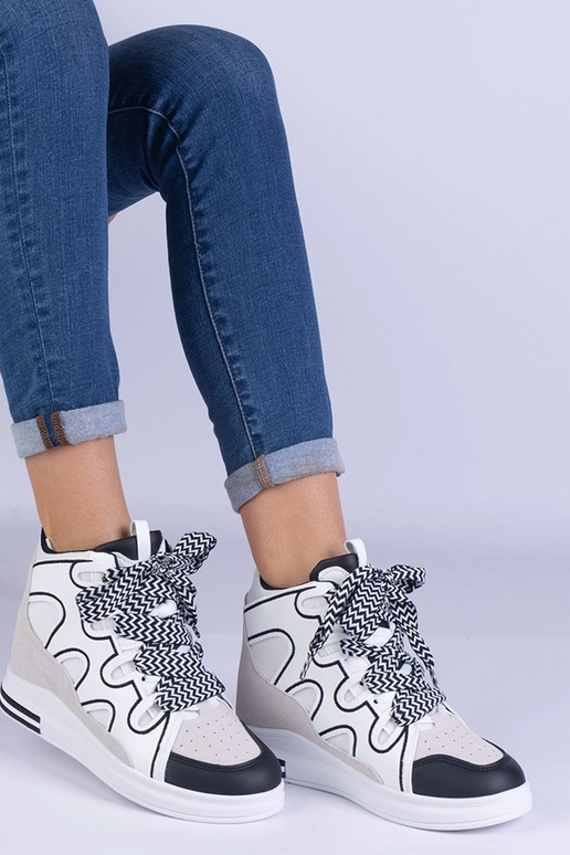 Biele dámske tenisky s hrubými...