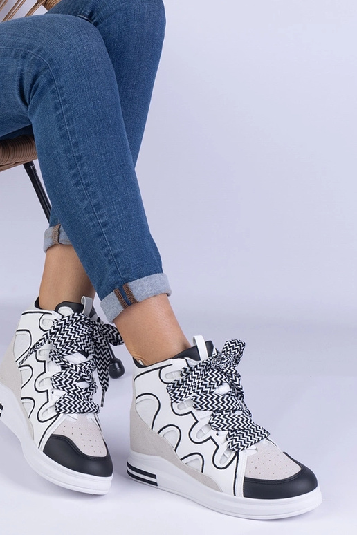 Biele dámske tenisky s hrubými...