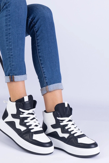 Čiernobiele dámske športové...