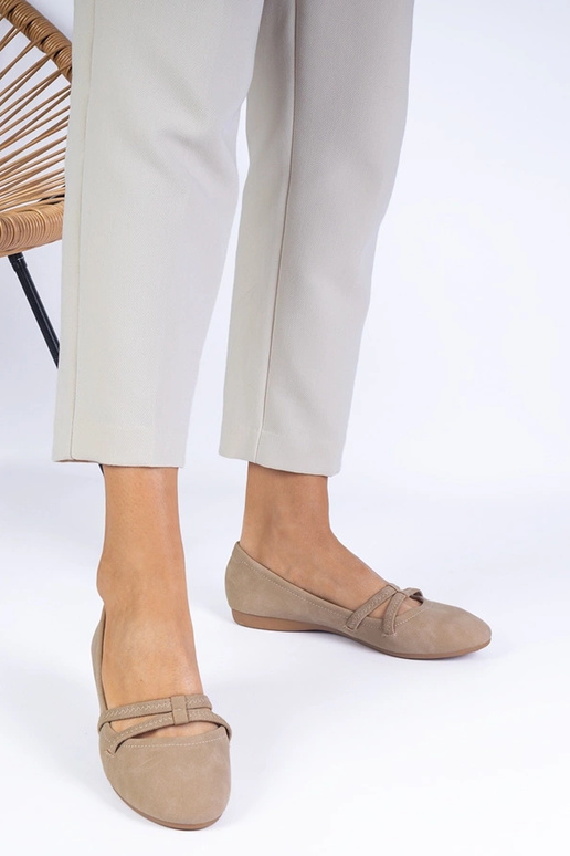 Béžové dámske balerínky z matnej...