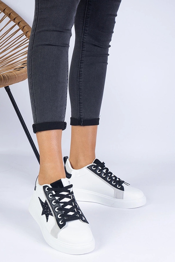 Biele tenisky zdobené... 2