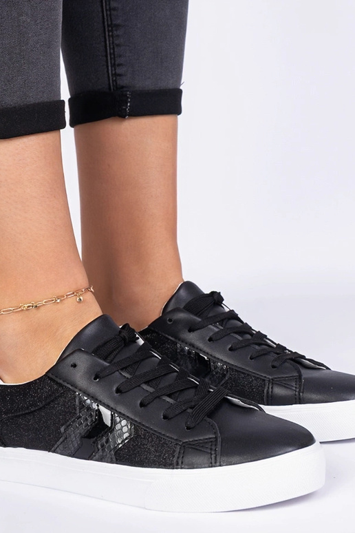 Čierne tenisky so zvieracím motívom...