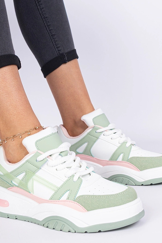 Zelené sneakersy s hrubými šnúrkami...