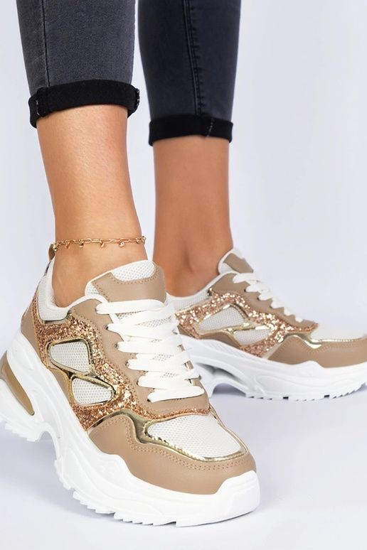 Hnedé dámske tenisky zdobené...