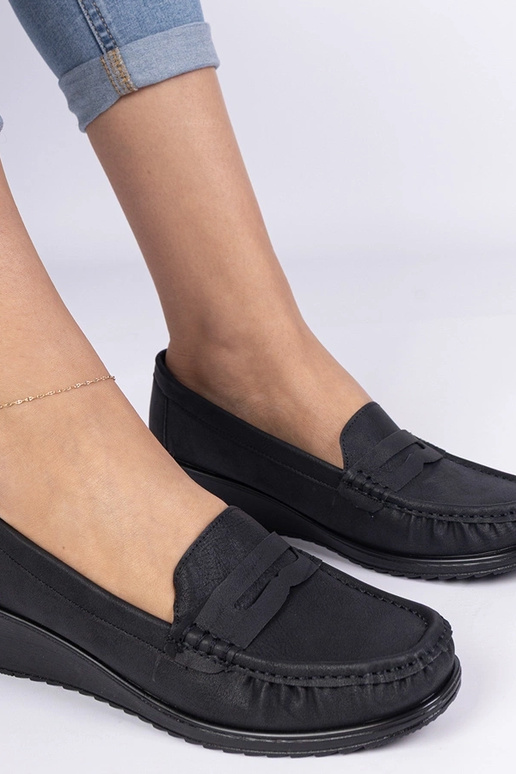 Čierne dámske mokasíny na platforme...