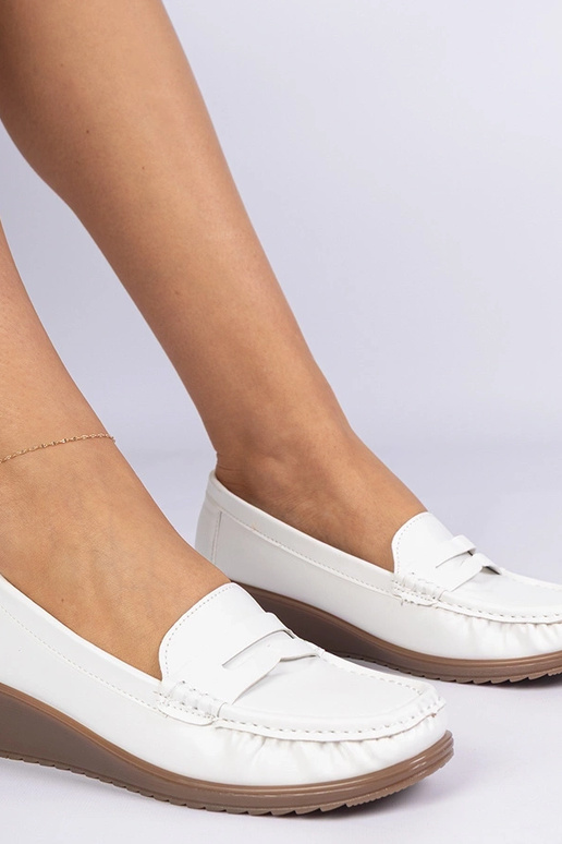 Biele dámske mokasíny na platforme...
