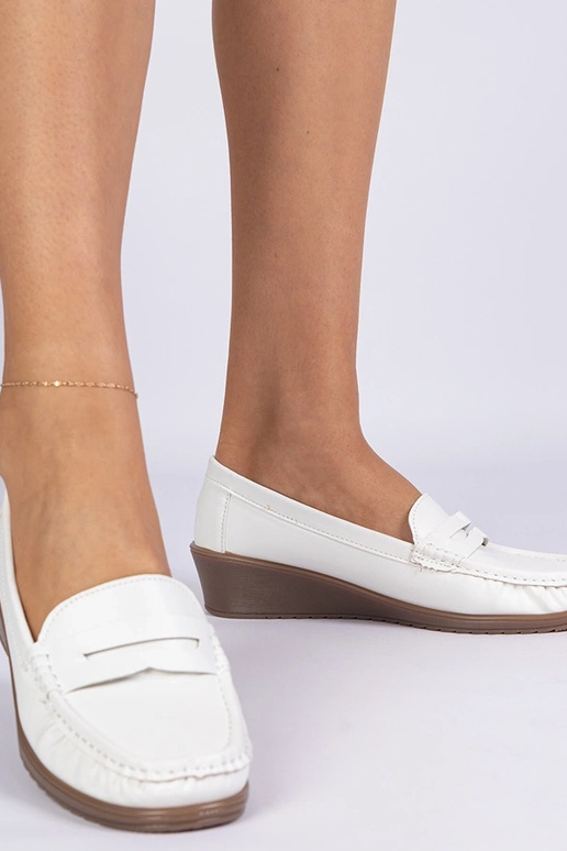 Biele dámske mokasíny na platforme...