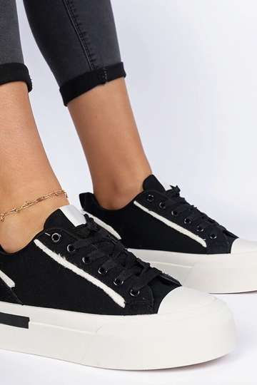 Čierne dámske plátenky na... 2