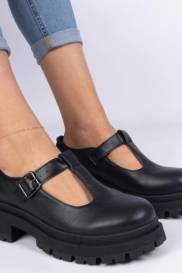 Čierne topánky s platformou... 2