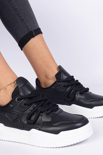 Čierne dámske sneakersy s hrubými šnúrkami Kayota