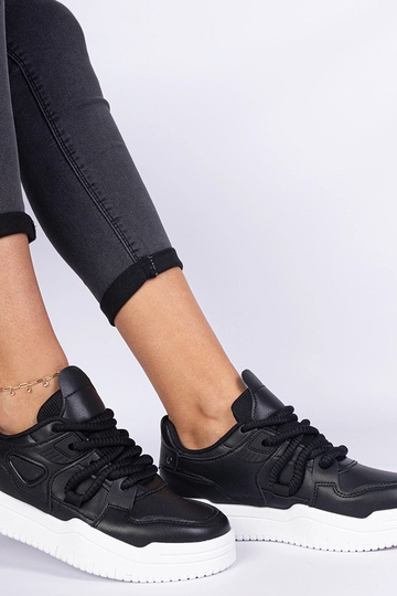Čierne dámske sneakersy s hrubými šnúrkami Kayota 2