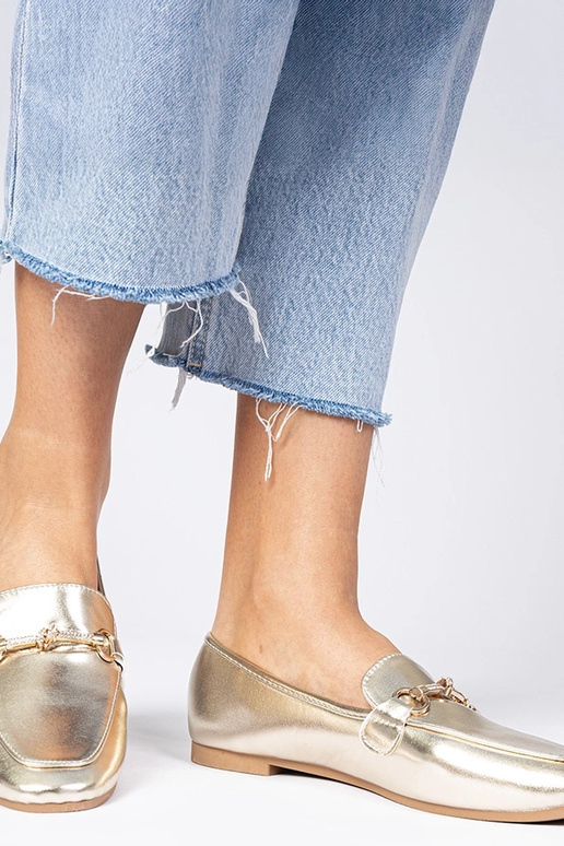 Zlaté mokasíny s ozdobou a cyrkóniami...