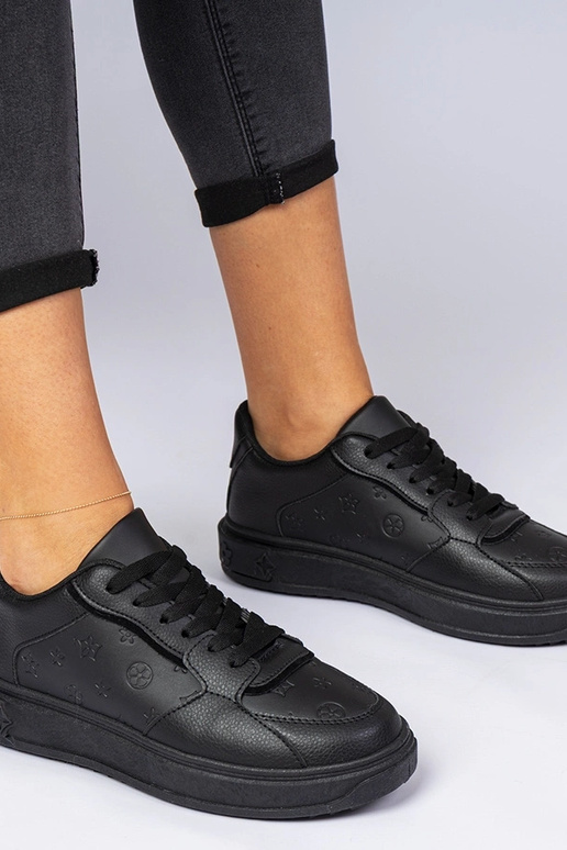 Čierne športové tenisky z umelej kože...