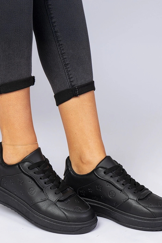 Čierne športové tenisky z umelej kože...