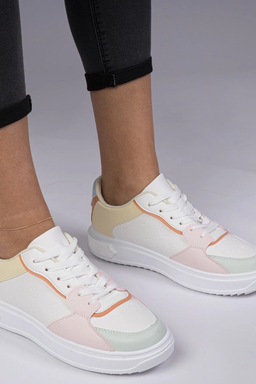 Biele-žlté športové tenisky...