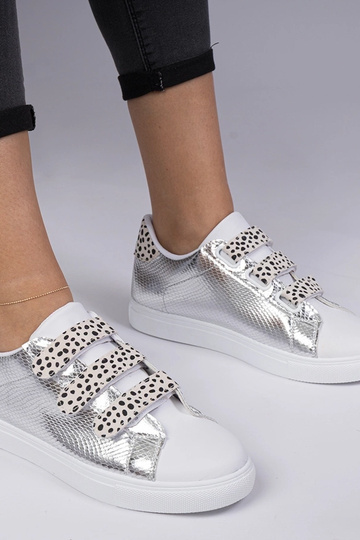 Strieborné tenisky so...