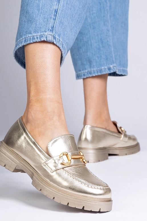 Čierne sandále na podpätku viazané s...