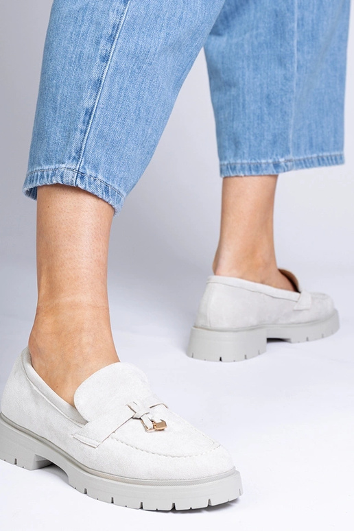 Bežové sandále na podpätku viazané s...