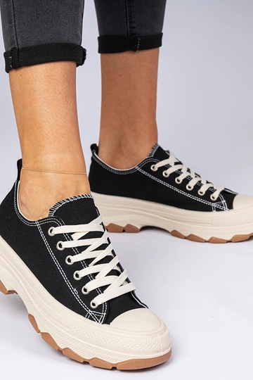 Čierne tenisky na hrubej... 2