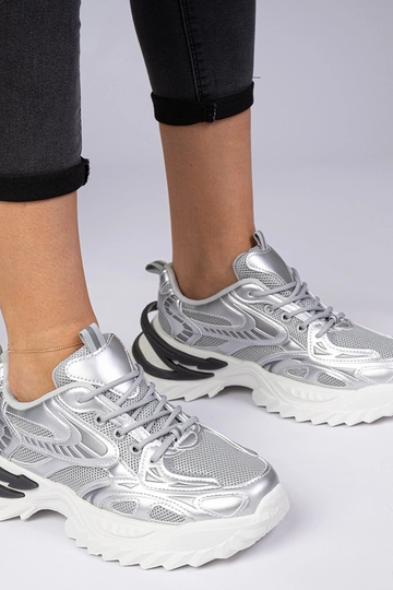Strieborné sneakersy športové na masívnej podrážke Lirata 2