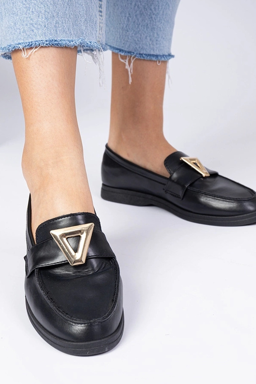 Čierne dámske mokasíny s elegantnou...