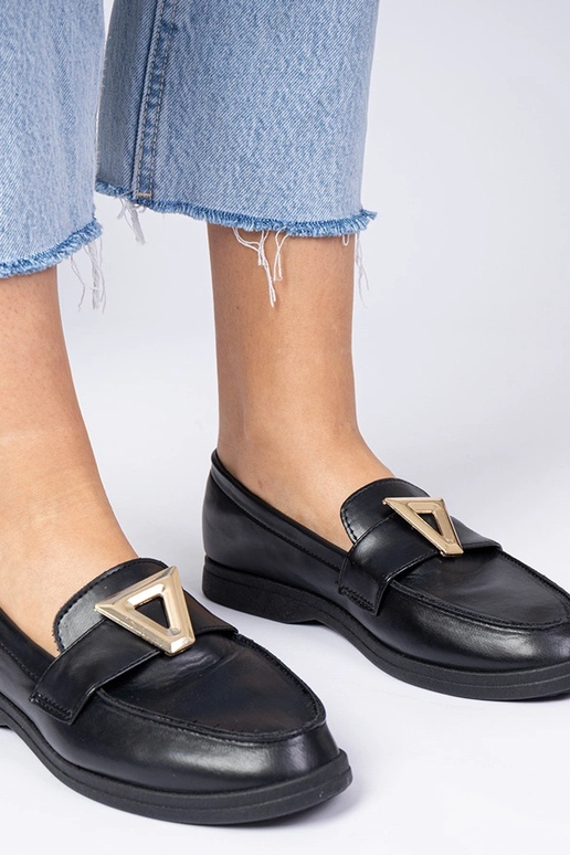 Čierne dámske mokasíny s elegantnou...