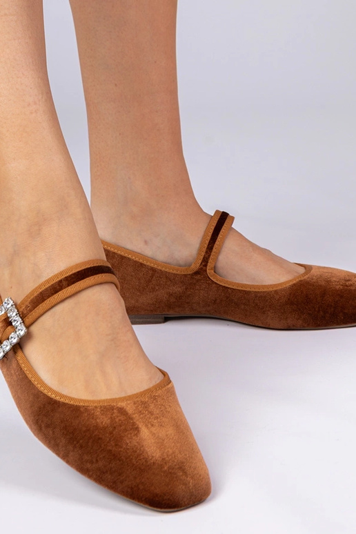 Hnedé dámske balerínky z velúru s... Hnedé dámske balerínky z velúru s...