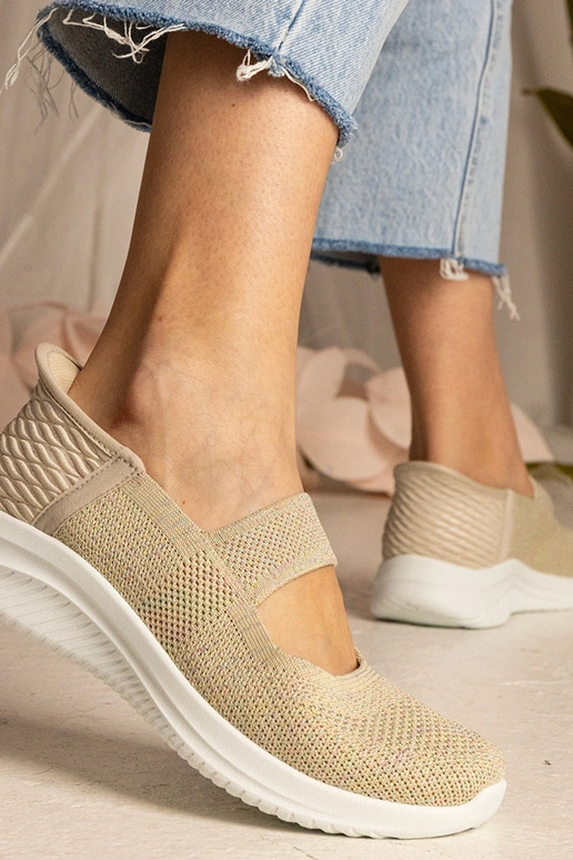 Béžové tenisky na štruktúrovanej...