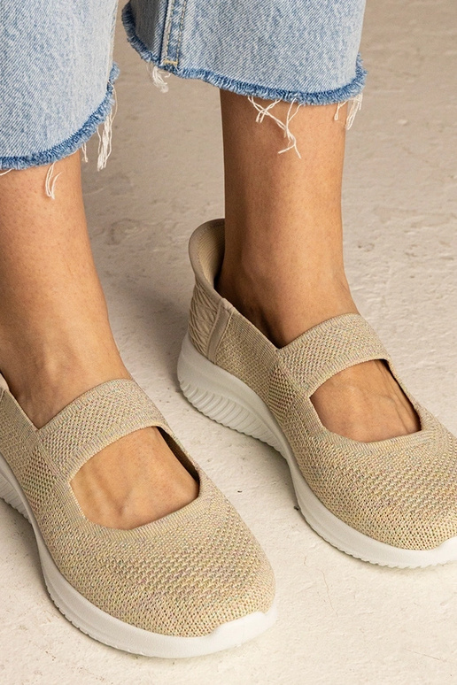 Béžové tenisky na štruktúrovanej...