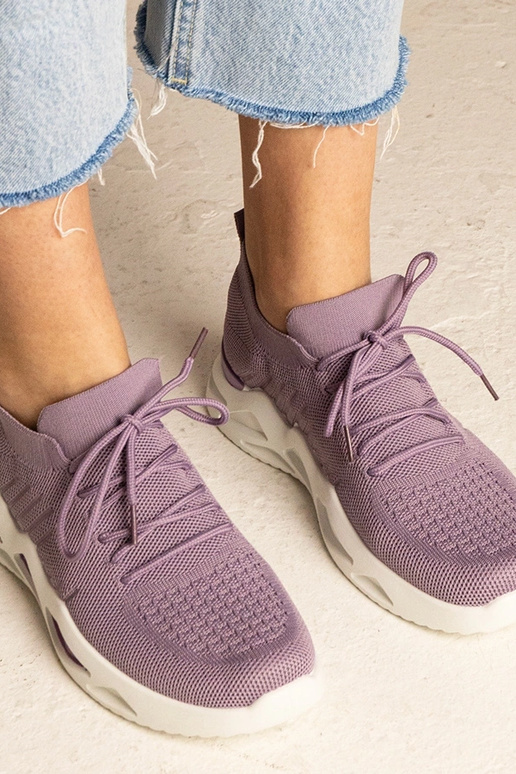 Fialové tenisky s ponožkovou špičkou...