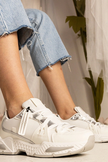 Biele dámske tenisky na...