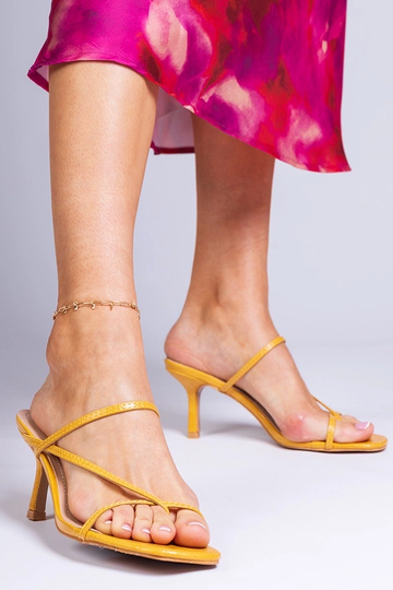 Žlté elegantné dámske...