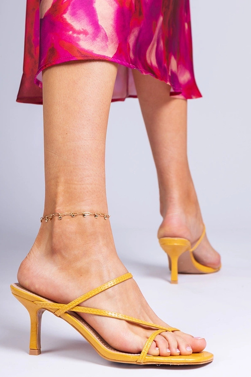 Žlté elegantné dámske šľapky na...